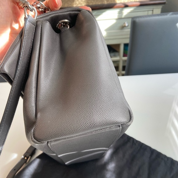 YSL Handbag - Picture 8 of 15